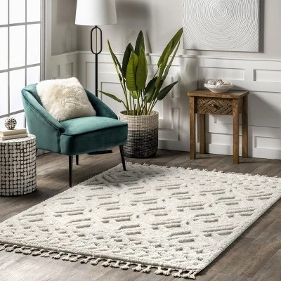 NuLOOM Akia Lattice High/Low Tassel Aea Rug 3 NuLOOM Akia Lattice High/Low Tassel Aea Rug