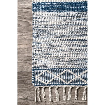 NuLOOM Striped Fringe Angela Area Rug 4 NuLOOM Striped Fringe Angela Area Rug - Image 2