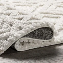 NuLOOM Akia Lattice High/Low Tassel Aea Rug 12 NuLOOM Akia Lattice High/Low Tassel Aea Rug -Home Improvement Store GUEST 5da61e7a 42a3 4841 a0a6 6c3921e88f5d