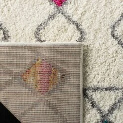 Angel Geometric Loomed Accent Rug - Safavieh -Home Improvement Store GUEST 637efbb2 a7b3 49e7 ac0b 7ba962db5a87