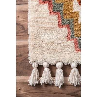 NuLOOM Machine Made Marybeth Tassel Area Rug 4 NuLOOM Machine Made Marybeth Tassel Area Rug - Image 2