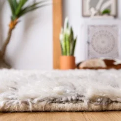 Manhattan MAN469 Hand Knotted Area Rug - Safavieh -Home Improvement Store GUEST 92850d94 f9ff 48b1 b3dd f375940824ca